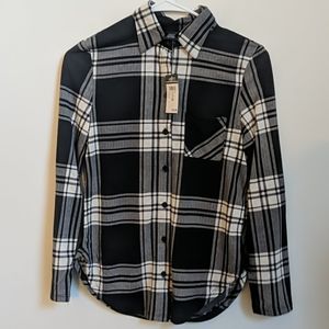 😍😍😍black and white plaid rue 21 top super soft